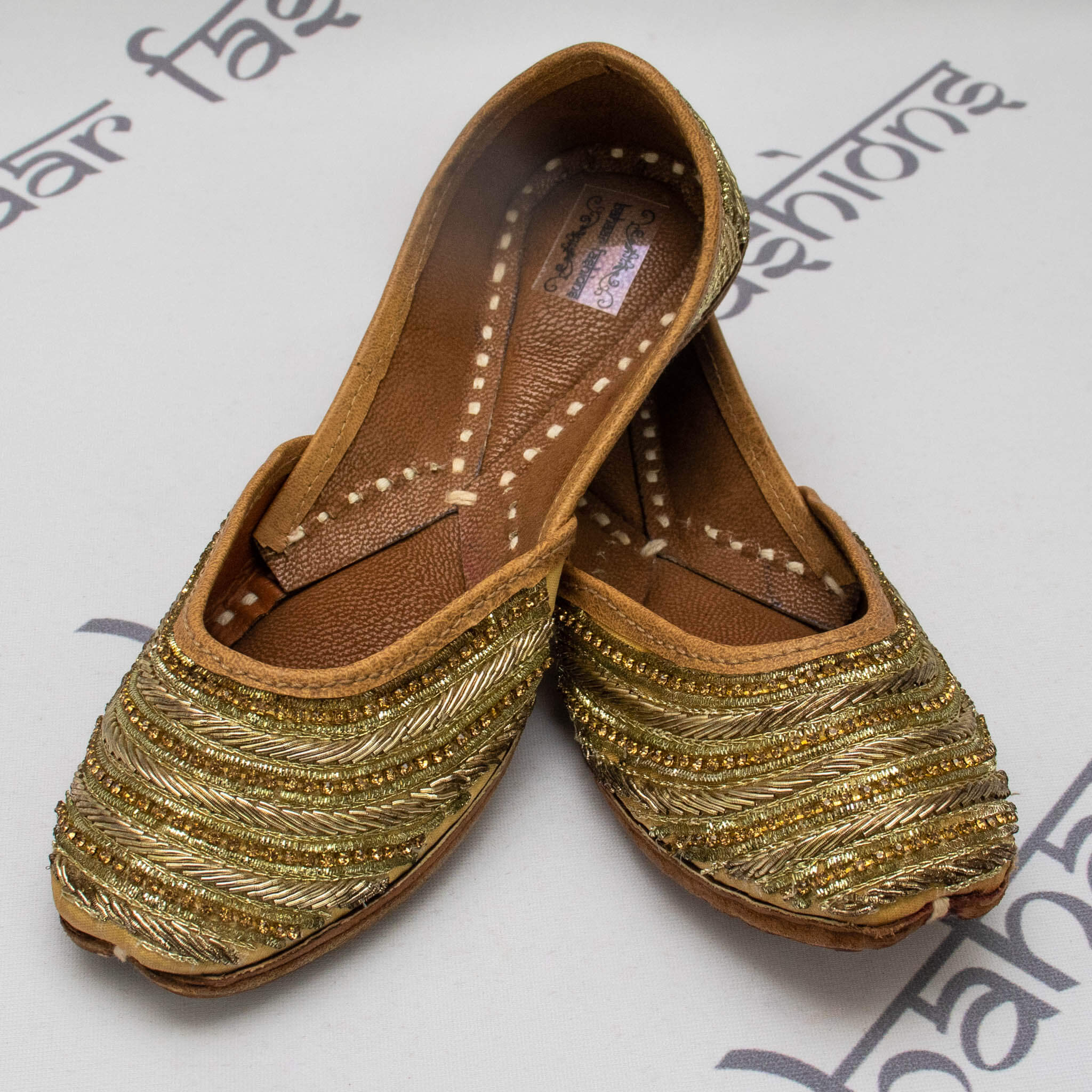 Kids Golden Jutti – Bahaar Fashions