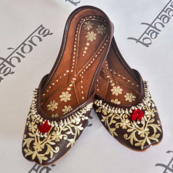 Zaari Jutti - Brown