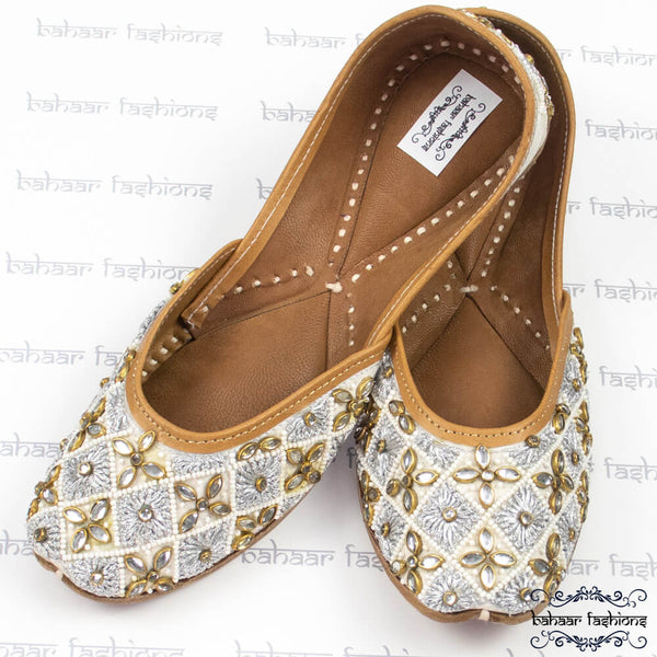 White Rhinestone Jutti